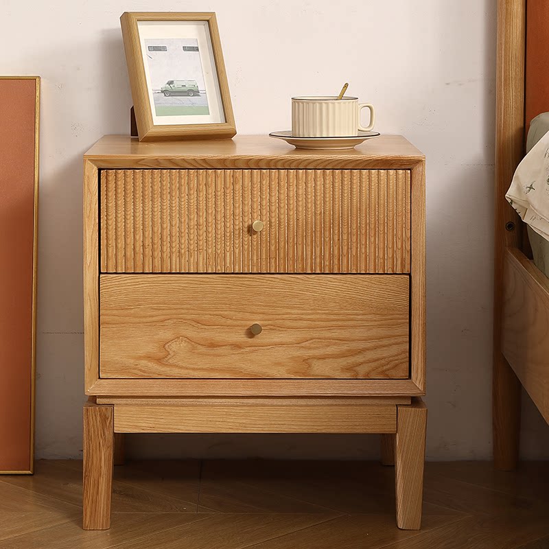レトロな無垢材のナイトスタンド、引き出し付き収納キャビネット - Solid Wood Nightstand 2 Drawers のレビューと価格